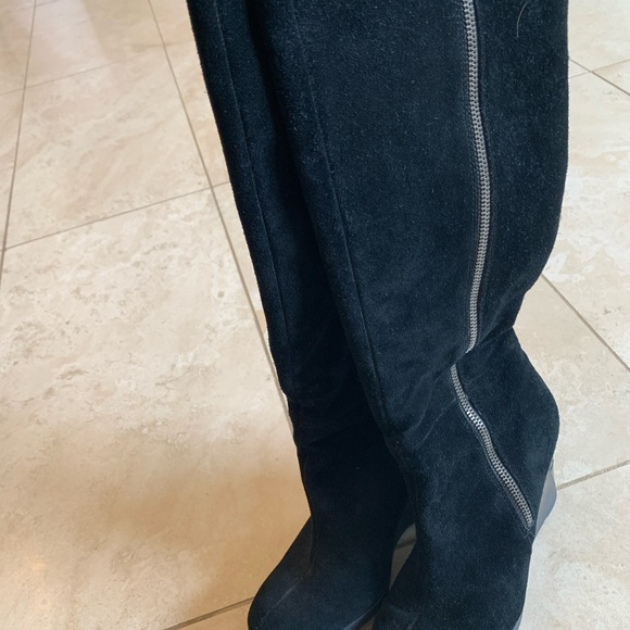 Franco Sarto Black Suede Knee High Boots Size 6 - Picture 2 of 3
